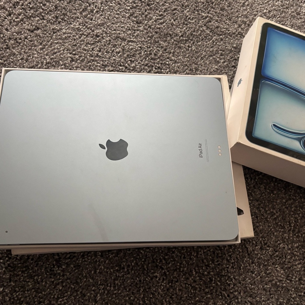 Apple iPad Air in Elegant Silver